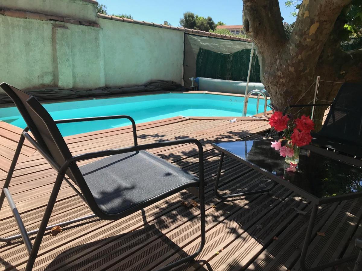 Chambre climatisée avec sdb privée dans une villa avec piscine privée Marsiglia Esterno foto